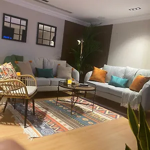 شقه راقيه بتصميم فندقي شقة الرياض